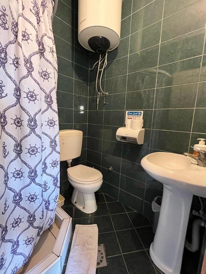 Hostel Anton Tivat Bagian luar foto