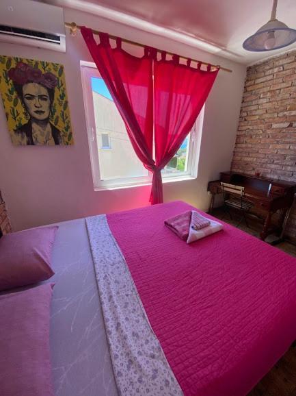 Hostel Anton Tivat Bagian luar foto