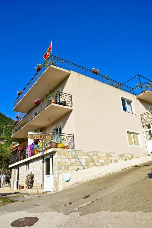 Hostel Anton Tivat Bagian luar foto